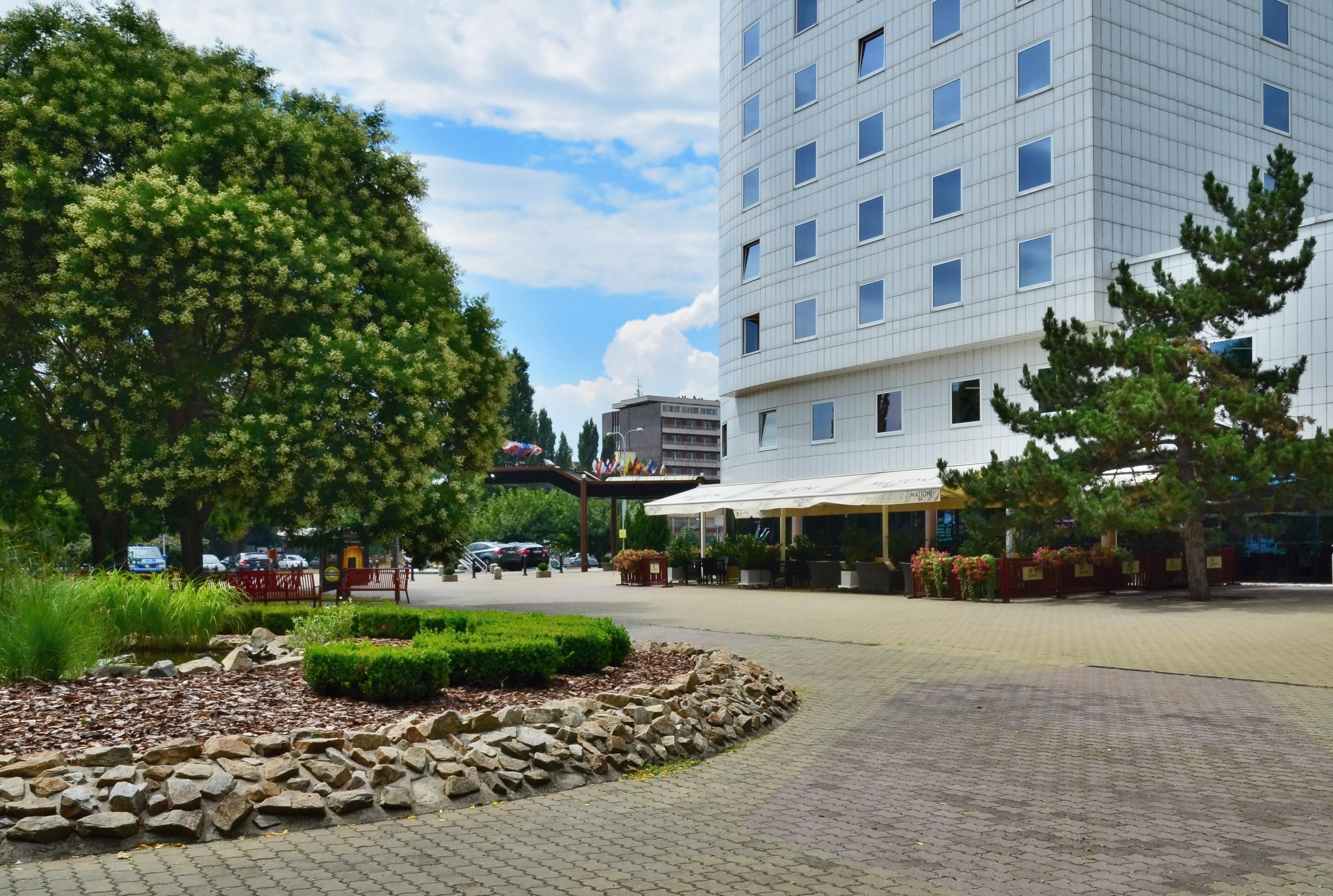 Cosmopolitan Bobycentrum - Czech Leading Hotels Brno Exterior photo